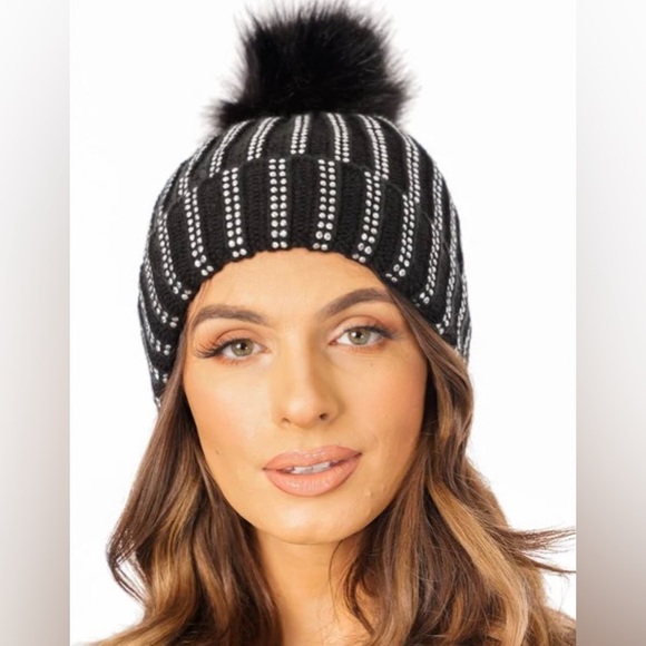 TABITHA WEBB FAUX FUR BOBBLE POM
POM BEANIE HAT WITH
RHINESTONES GEM - Picture 3 of 12